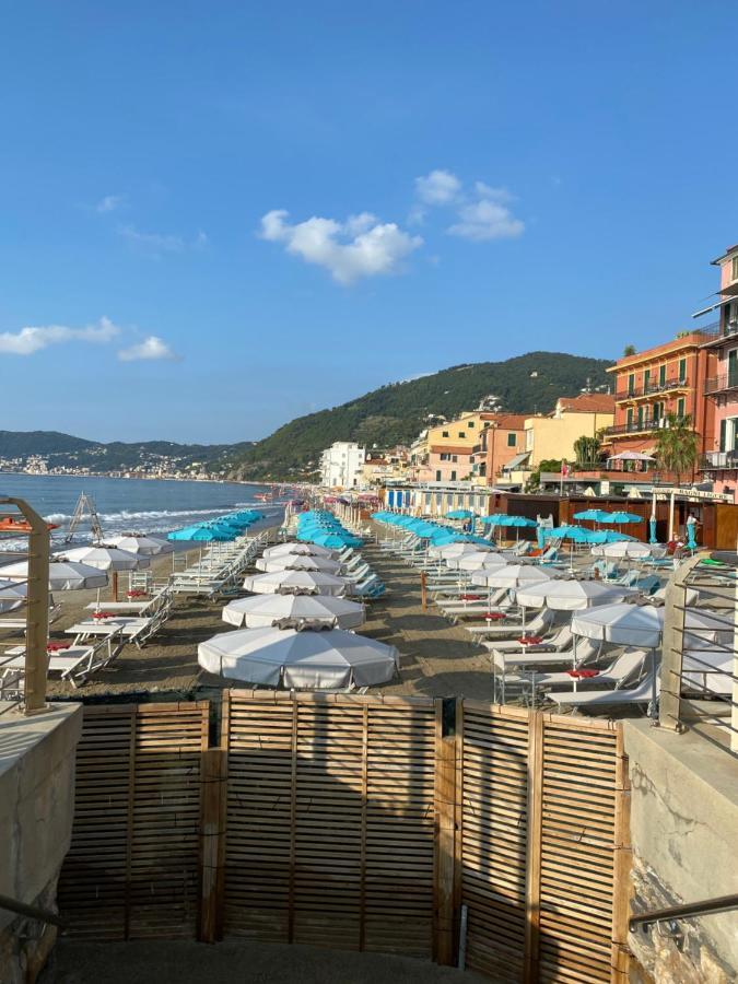 Apartamento Fronte Mare Con Terrazzo Zio *