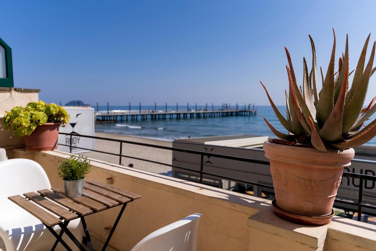 Apartamento Fronte Mare Con Terrazzo Zio *